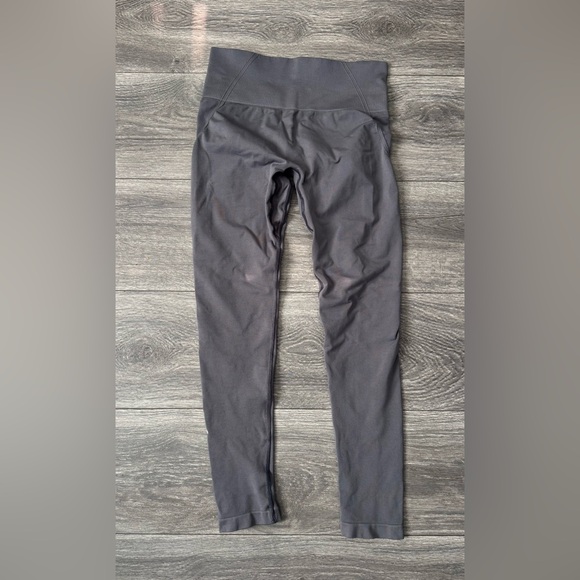 Oner Active Gray Effortless Seamless Leggings Size Medium - Picture 2 of 7